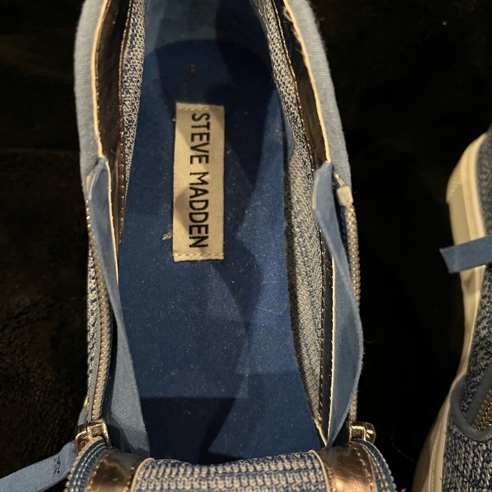 Steve Madden Kids' Caliber Wedge Sneaker In Blue - Picture 7 of 8